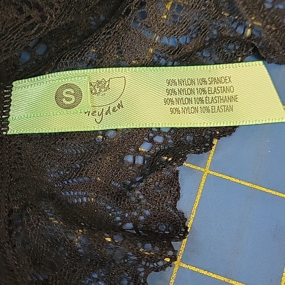 Honeydew Intimates Black Floral Lace Bikini Panty Small - Picture 2 of 4